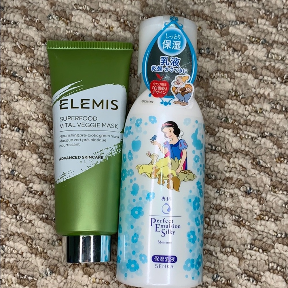 Japanese skin care bundle🖤 - Picture 2 of 3